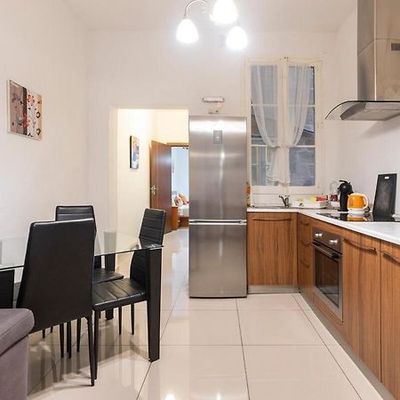 Superbly Located Cosy 2-Bedroom Apartment Valletta Buitenkant foto