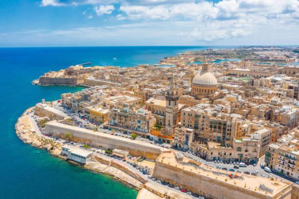Superbly Located Cosy 2-Bedroom Apartment Valletta Buitenkant foto