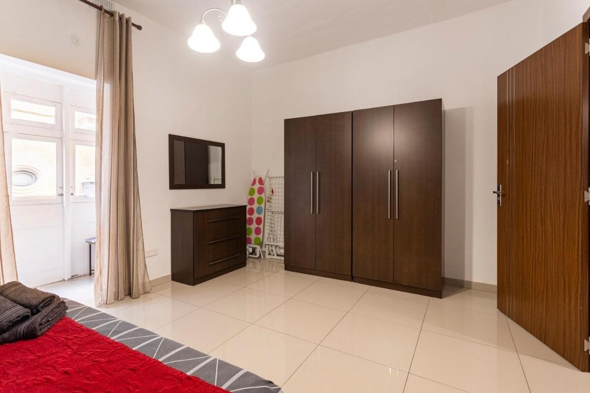 Superbly Located Cosy 2-Bedroom Apartment Valletta Buitenkant foto